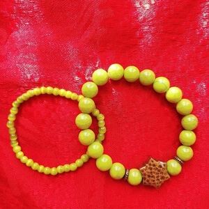 2 Green Bead Stretch Bracelets